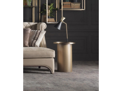 Настольная лампа