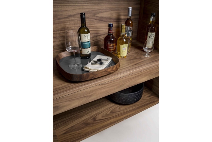 bar showcase